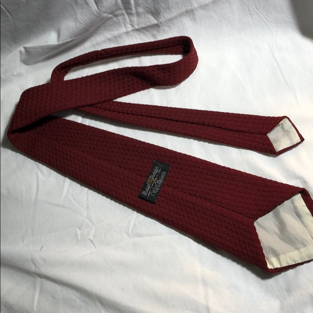 VTG Royal Knight Waffle Pattern Men’s Neck Tie Red - Picture 3 of 4
